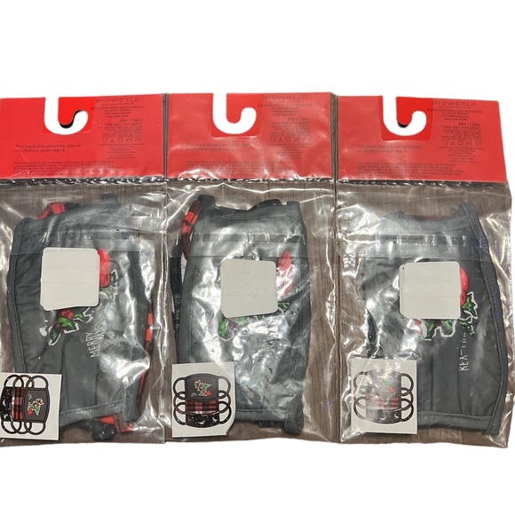 NWT youth Christmas cloth face mask Dinosaurs, plaid 3 face madk per package - Picture 7 of 12